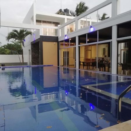 Saara Beach Hotel Marawila Exterior photo