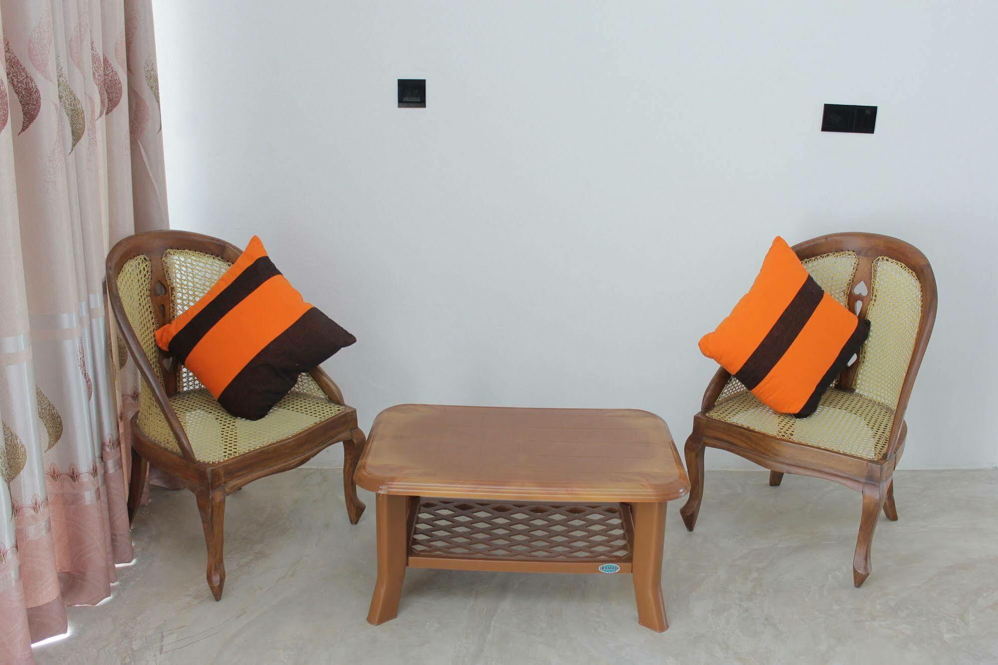 Saara Beach Hotel Marawila Exterior photo